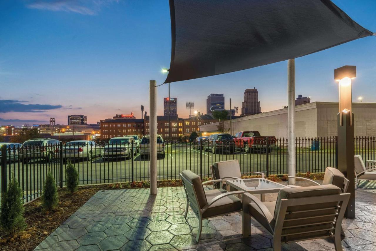 La Quinta By Wyndham Memphis Downtown Hotel Exterior foto